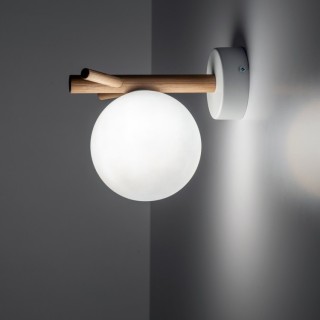 Lampe à poser Sheron 1 lumière – blanc & pin – en métal et bois – style moderne