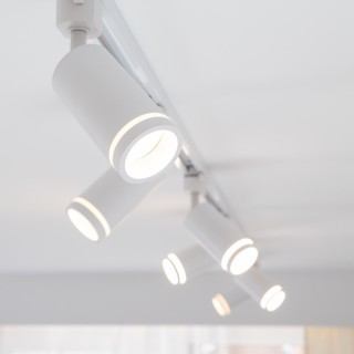 Spot sur rail Tracer – blanc – en métal – style moderne et loft