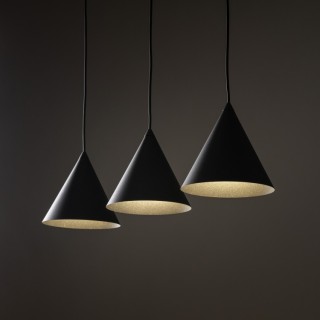 Suspension Cono 3 lumières – noir – en métal – style moderne et loft