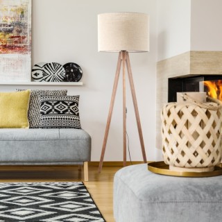 Lampadaire Grand – noix – en métal et bois – style moderne