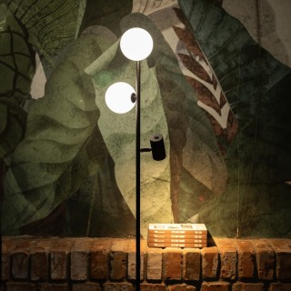 Lampadaire Vox 3 lumières – noir – en métal – style moderne et loft