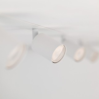 Plafonnier Nex – blanc – en métal – style moderne