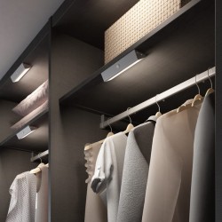 Réglette autonome Argent sans fil LILI LTH Led intégrée 1W, 90 Lumens 3000-4000K IP20 CLIII CALI CPM3700110
